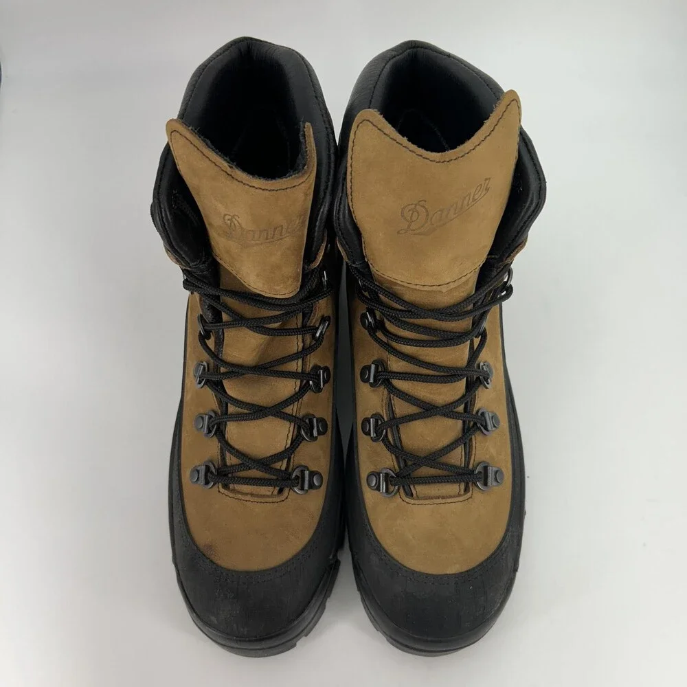 Danner Combat Hiker Boots Mens Size 11.5 Brown Nubuck Vibram USA Tactical Army